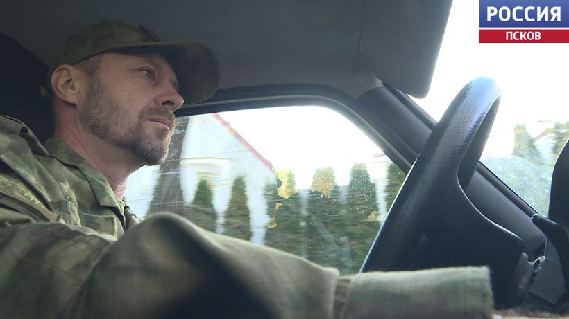 Счет шел на мгновения. Псковский дружинник Евгений Соколов спас пострадавшего в ДТП Счет шел на мгновения. Псковский дружинник Евгений Соколов спас пострадавшего в ДТП