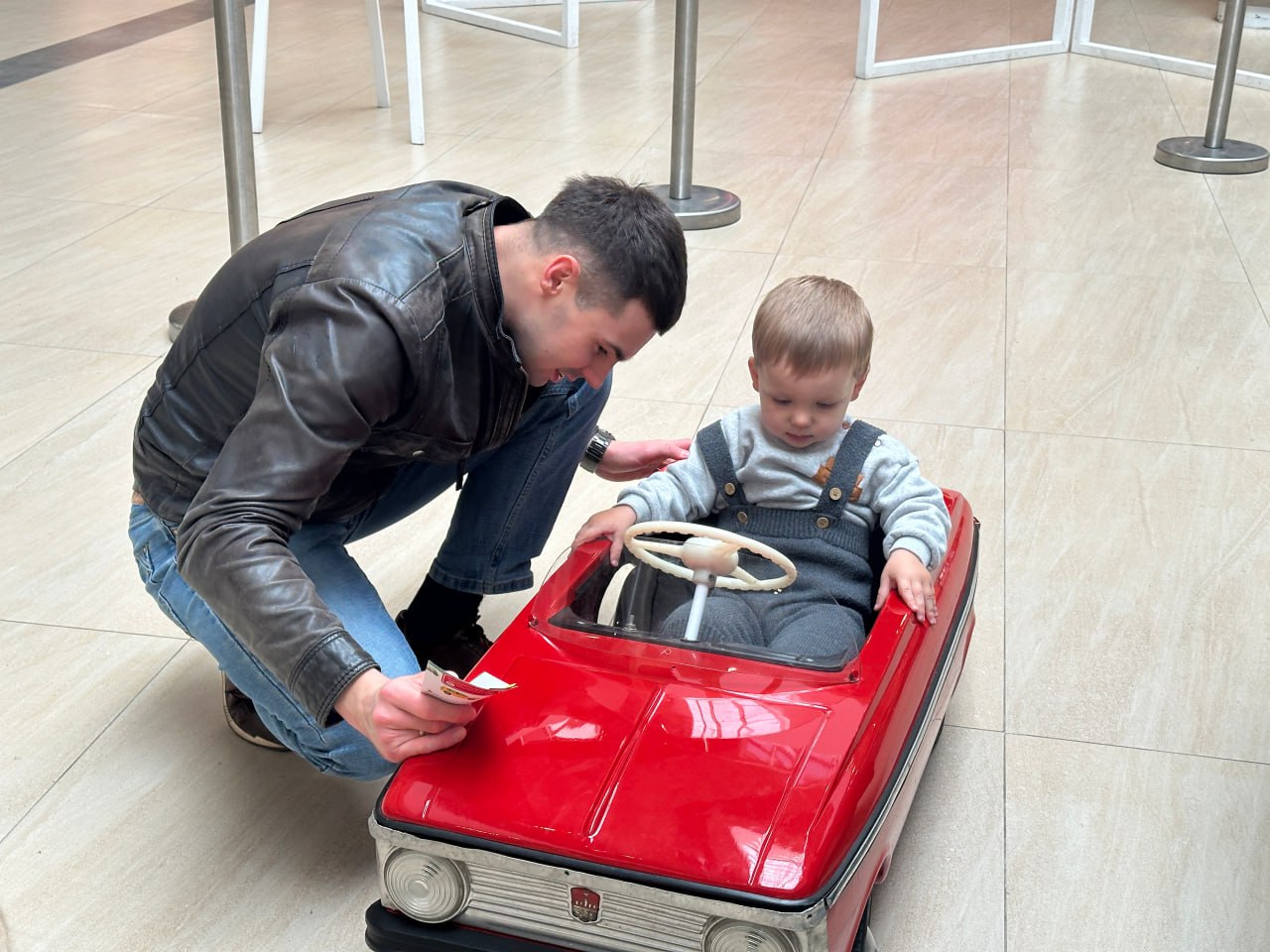 В торгово-досуговом центре Пскова в минувшие выходные прошло мероприятие по безопасности дорожного движения В торгово-досуговом центре Пскова в минувшие выходные прошло мероприятие по безопасности дорожного движения