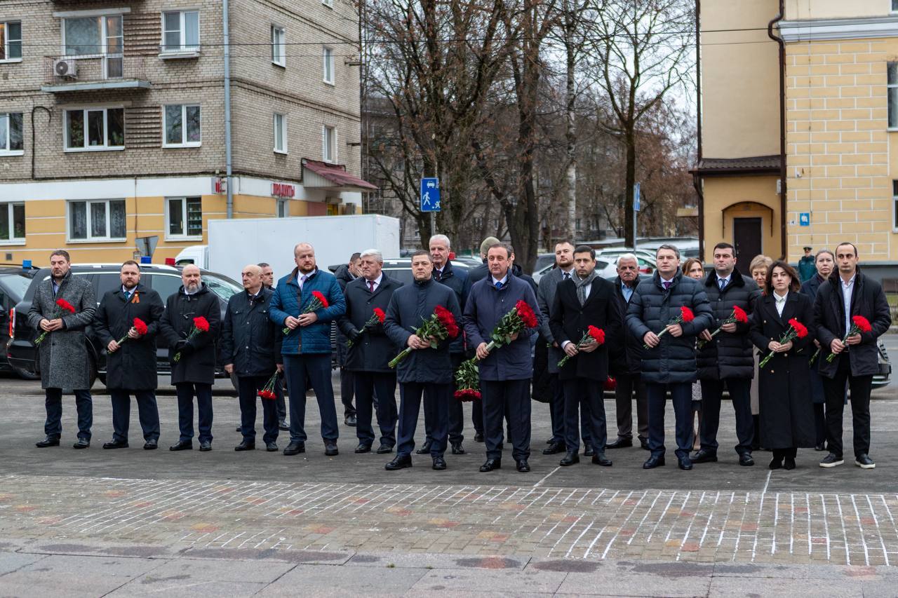 Михаил Ведерников: В Псковской области с официальным визитом находится делегация Абхазии, которую возглавляет Премьер-министр Республики Владимир ДЕЛБА Михаил Ведерников: В Псковской области с официальным визитом находится делегация Абхазии, которую возглавляет Премьер-министр Республики Владимир ДЕЛБА