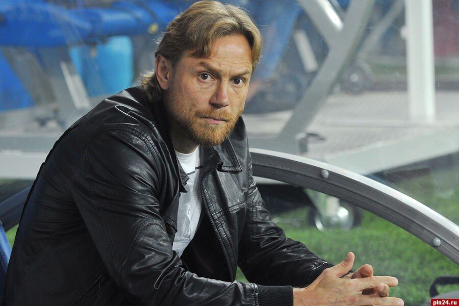 Тренер сборной России по футболу Карпин покинул московское «Динамо»