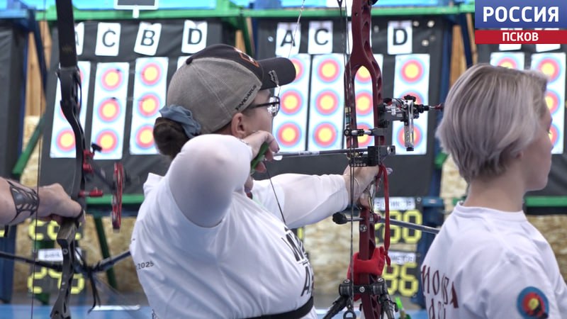 "Кубок сильнейших" стартовал в Великих Луках "Кубок сильнейших" стартовал в Великих Луках