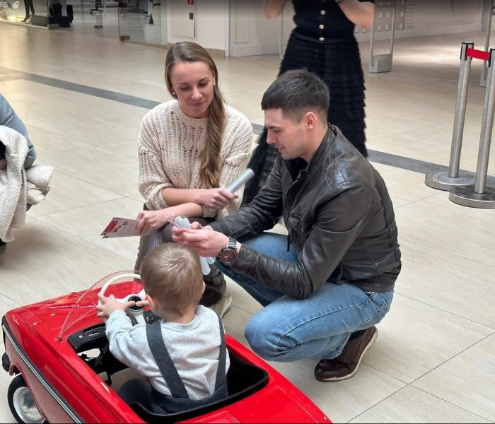 В торгово-досуговом центре Пскова прошла акция по безопасности дорожного движения В торгово-досуговом центре Пскова прошла акция по безопасности дорожного движения