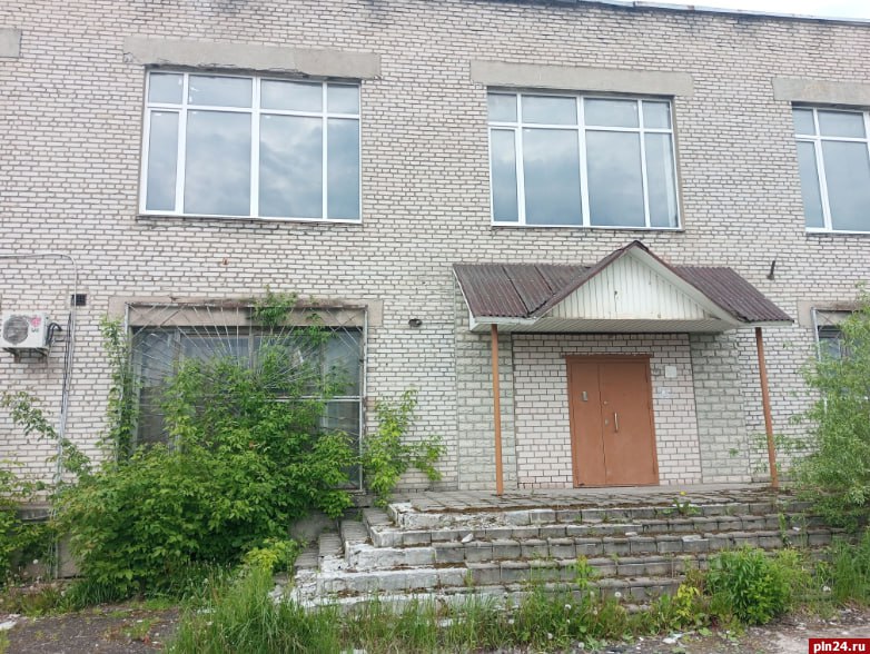 Здания бывшей столовой на улице Гражданской в Пскове выкупил медицинский центр Здания бывшей столовой на улице Гражданской в Пскове выкупил медицинский центр