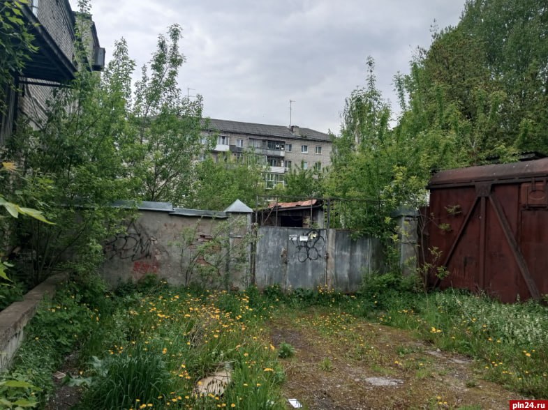 Здания бывшей столовой на улице Гражданской в Пскове выкупил медицинский центр Здания бывшей столовой на улице Гражданской в Пскове выкупил медицинский центр