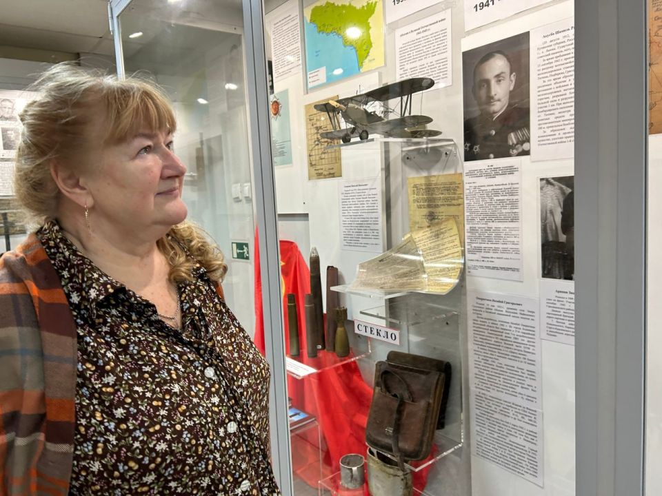 - -     ,   ,         ,   ,   ...