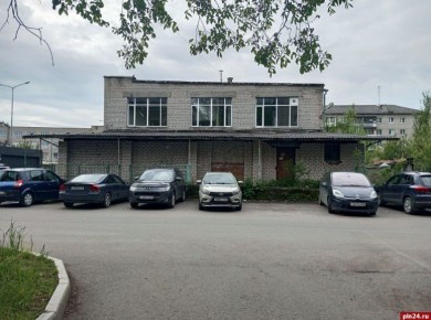 Здания бывшей столовой на улице Гражданской в Пскове выкупил медицинский центр