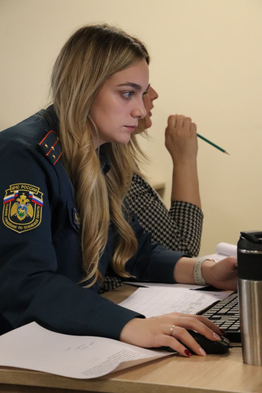 Тренировка специалистов «Горячей линии» Тренировка специалистов «Горячей линии»