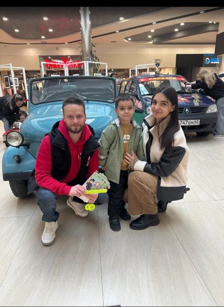 В торгово-досуговом центре Пскова прошла акция по безопасности дорожного движения В торгово-досуговом центре Пскова прошла акция по безопасности дорожного движения