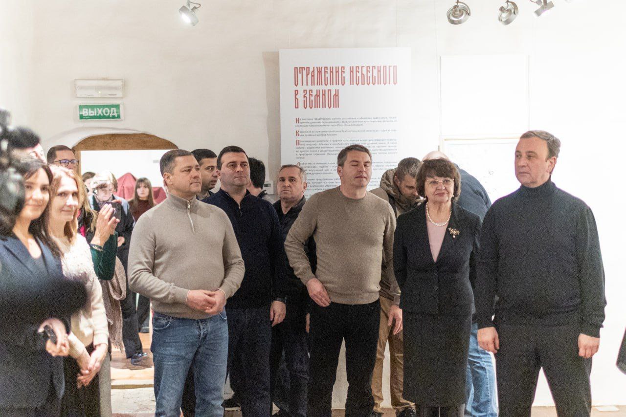 В Пскове открылась выставка картин из собрания Каманского монастыря