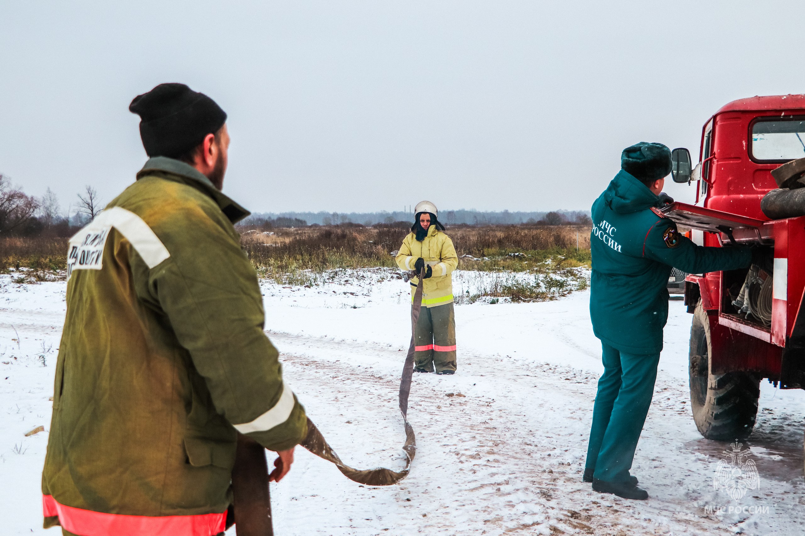 Отработка навыков пожаротушения на сельскохозяйственном объекте Отработка навыков пожаротушения на сельскохозяйственном объекте