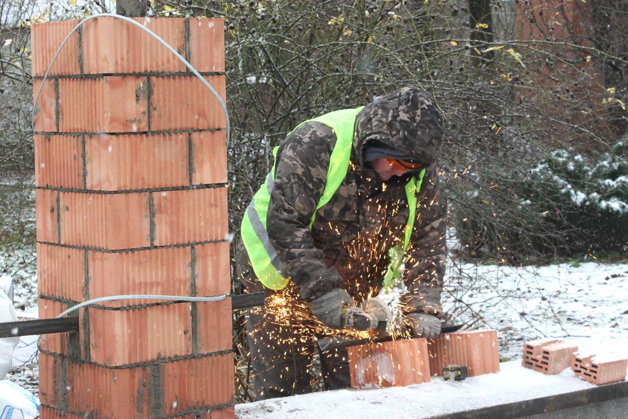 Елкин Борис: 1 Вместе с депутатом Псковской городской Думы Юрием Бурлиным и участником программы «Герои земли Псковской» Александром Логвиненко выехали на округ №1 Елкин Борис: 1 Вместе с депутатом Псковской городской Думы Юрием Бурлиным и участником программы «Герои земли Псковской» Александром Логвиненко выехали на округ №1