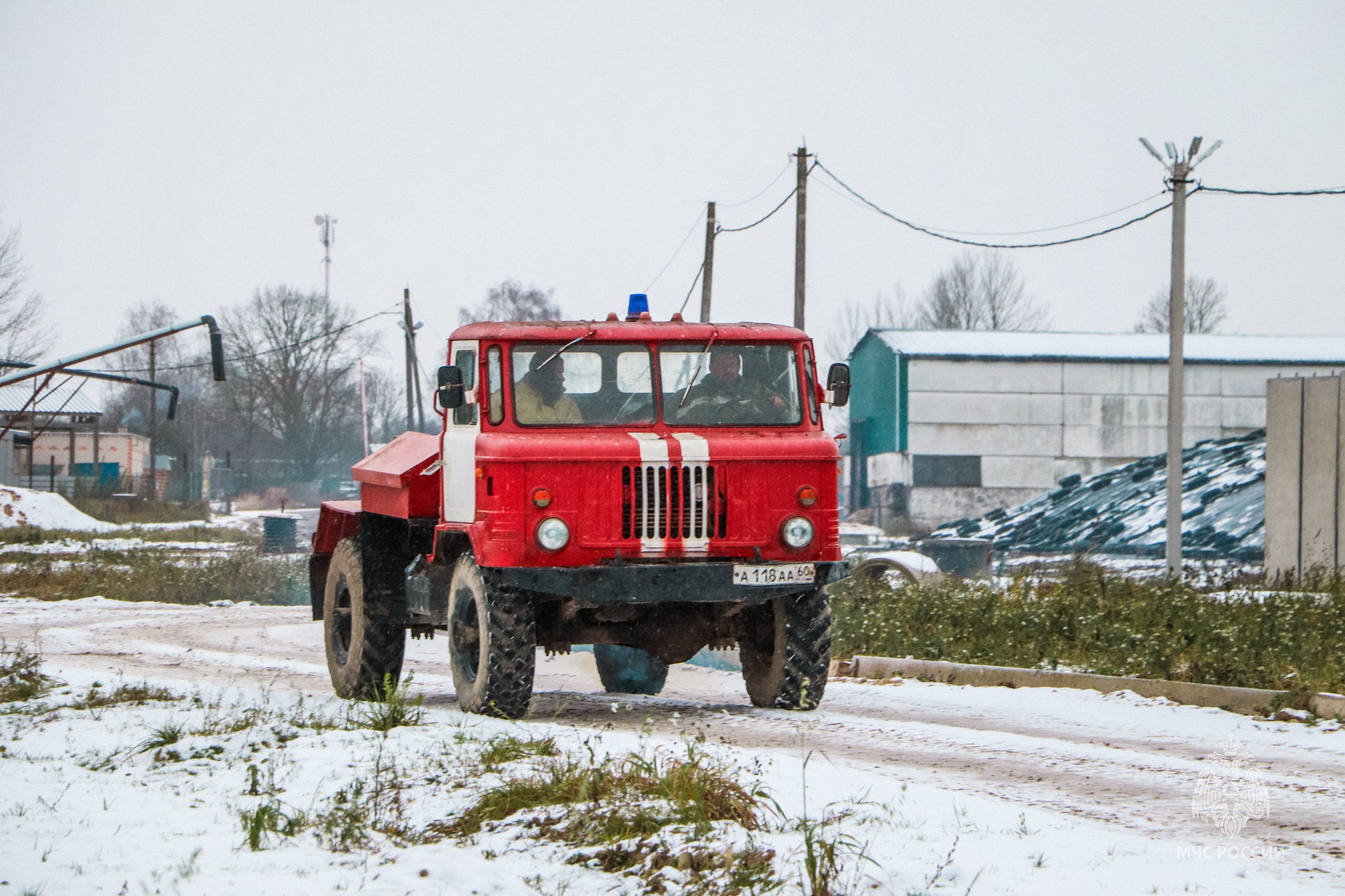 Отработка навыков пожаротушения на сельскохозяйственном объекте