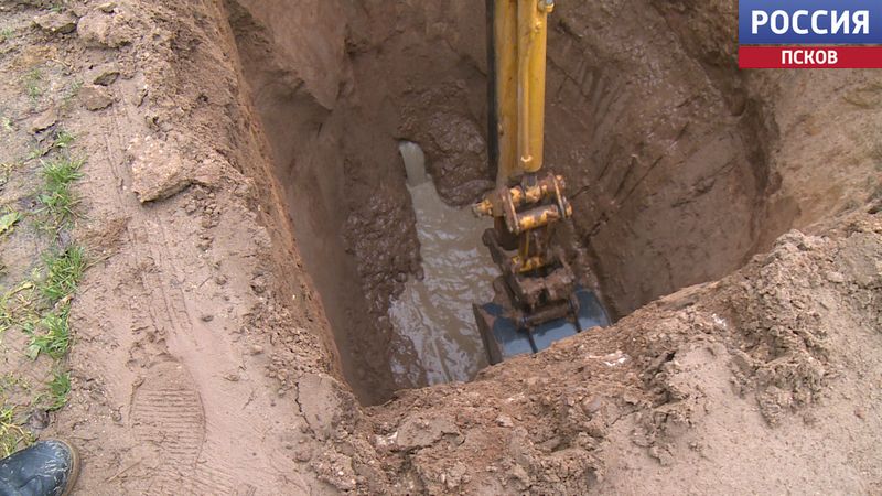 В Пушкинских Горах реализуется масштабный проект по строительству сетей водоотведения - их в муниципалитете никогда прежде не было В Пушкинских Горах реализуется масштабный проект по строительству сетей водоотведения - их в муниципалитете никогда прежде не было