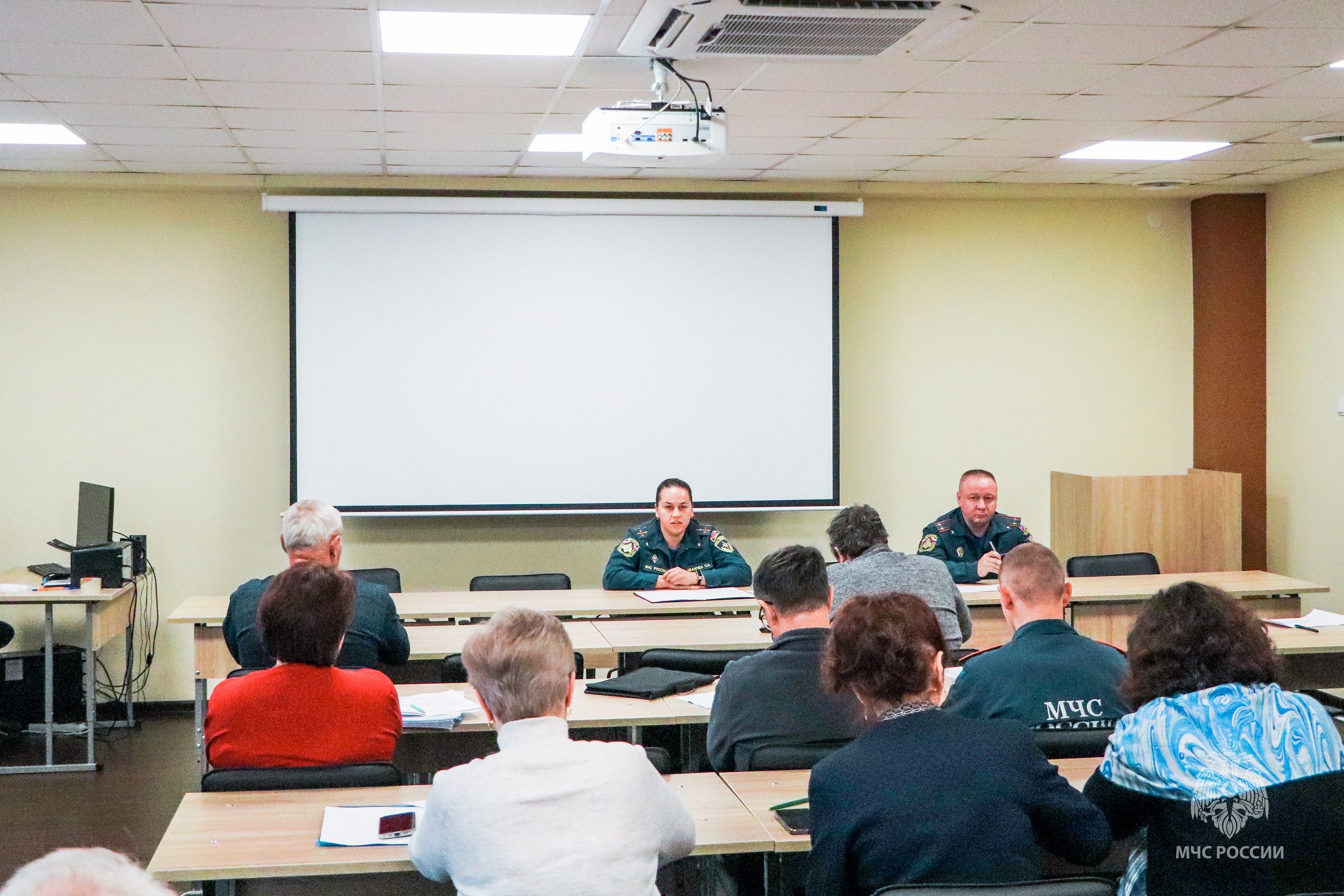 В Главном управлении подвели итоги деятельности единых дежурно-диспетчерских служб в 2025 году В Главном управлении подвели итоги деятельности единых дежурно-диспетчерских служб в 2025 году