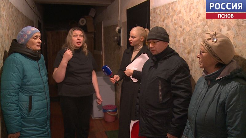 Больше месяца часть жителей бывшего общежития квартирного типа по Максима Горького, 13 в Пскове живет без холодной воды Больше месяца часть жителей бывшего общежития квартирного типа по Максима Горького, 13 в Пскове живет без холодной воды