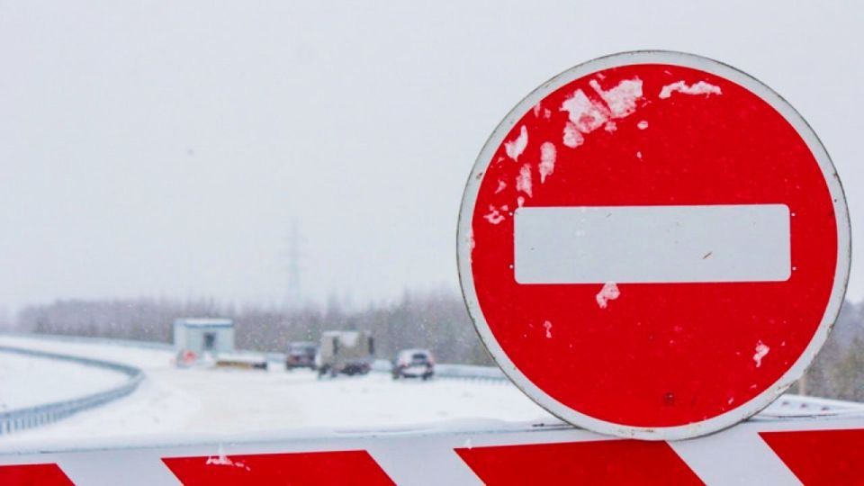 Завтра, 24 ноября, псковичей ждет ограничение скорости на трассе Р-23 Санкт-Петербург – Псков – Пустошка – Невель – граница с Республикой Белоруссия.Об этом автомобилистов предупредили представители ФКУ Упрдор «Северо-Запад»