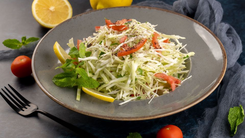 Салат «Аппетитный» готовили все советские хозяйки: гости сметали со стола самым первым