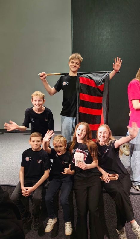 Сезон Школьной лиги КВН «Астра Видео» открыли в псковском Доме молодежи