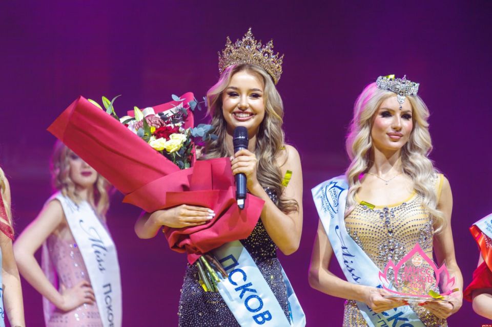 Мисс Псков 2025 стала 16-летняя Мирослава Милая