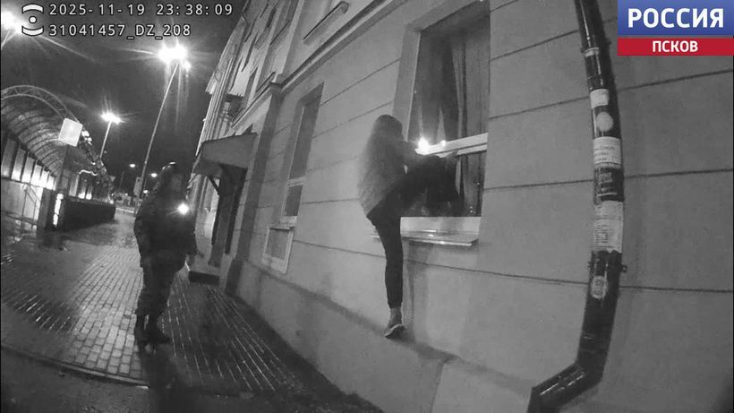 Покидающего место преступления, подозреваемого в краже, задержали в Великих Луках