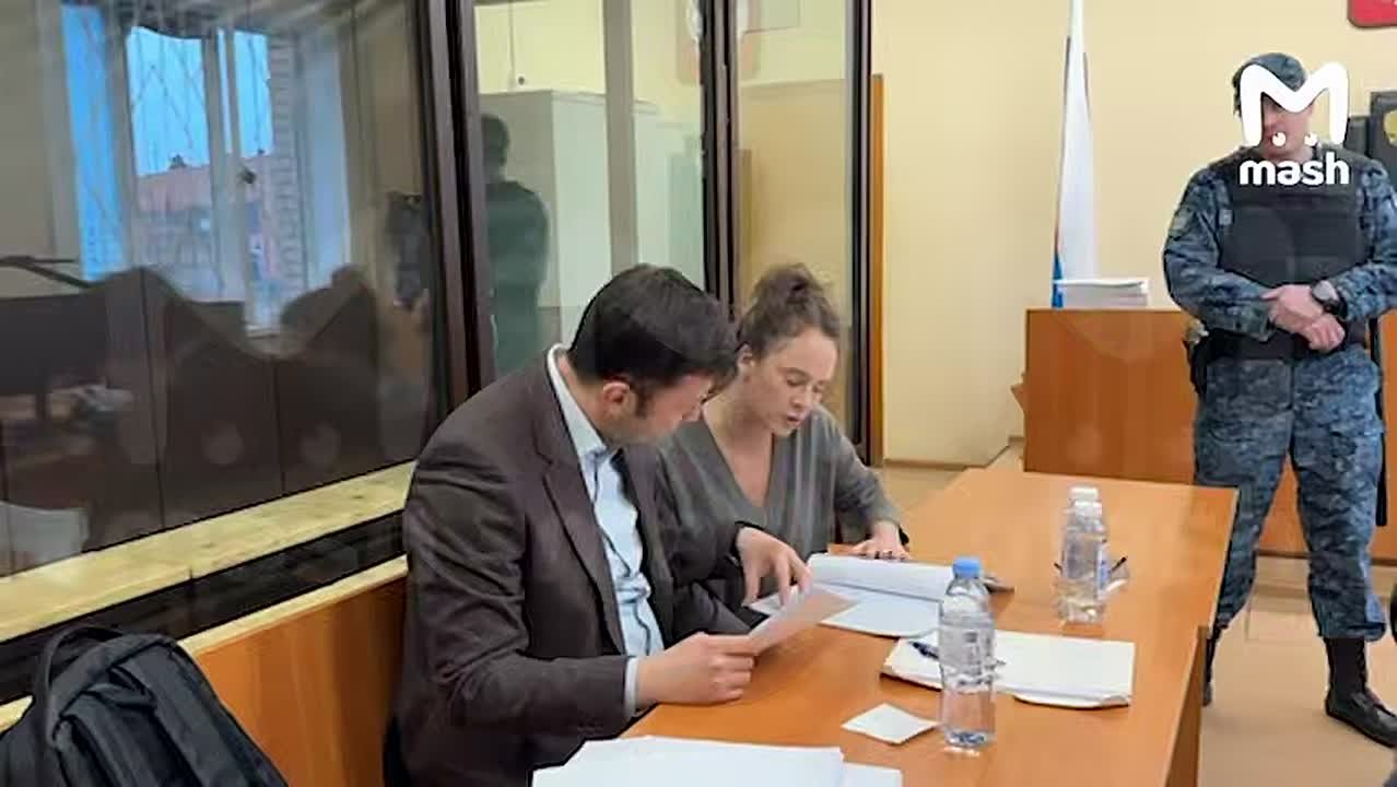 Аглая Тарасова получила 3 года условно и штраф в 200 тыс