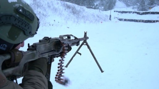 Командование Псковского гарнизона информирует о проведении стрельб и маневров на танкодроме бронетанковой техники на полигоне Череха