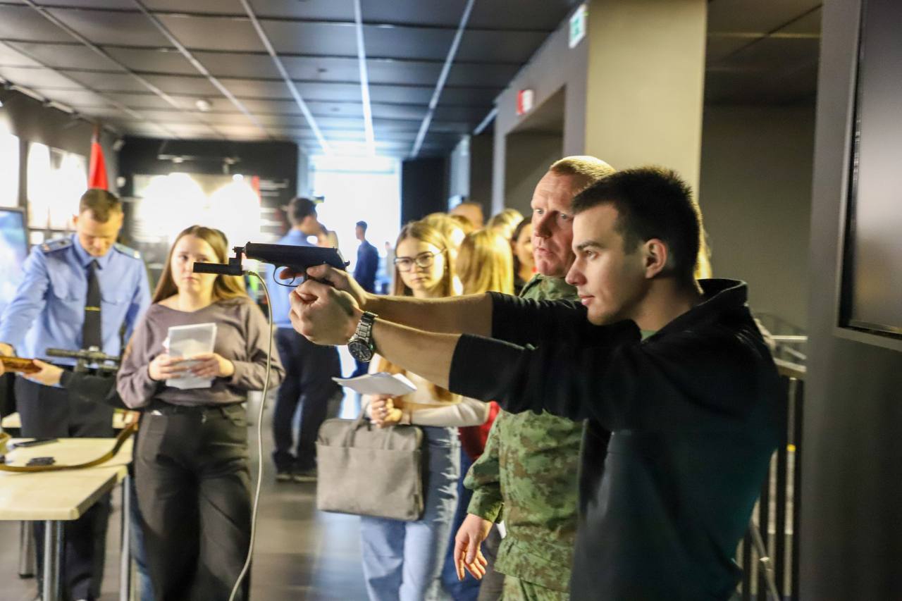 В Пскове завершился первый межрегиональный форум «Молодежь и закон» В Пскове завершился первый межрегиональный форум «Молодежь и закон»