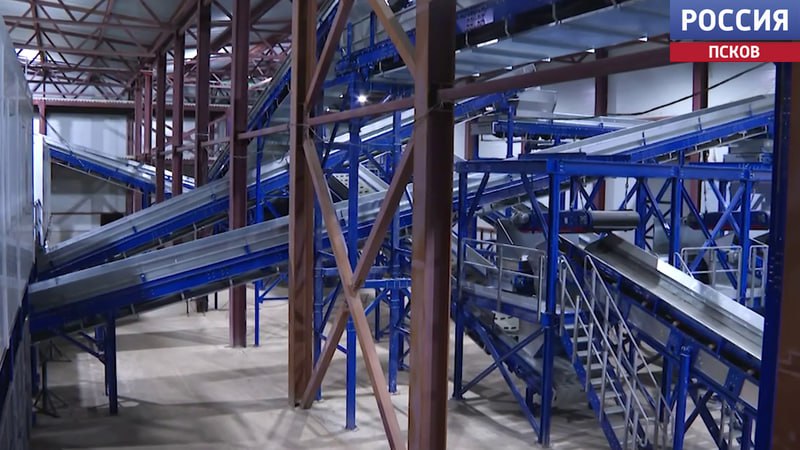 Ход строительства экотехнопарка в Палкинском округе проконтролировали губернатор Михаил Ведерников и заместитель министра природных ресурсов и экологии России Денис Буцаев Ход строительства экотехнопарка в Палкинском округе проконтролировали губернатор Михаил Ведерников и заместитель министра природных ресурсов и экологии России Денис Буцаев