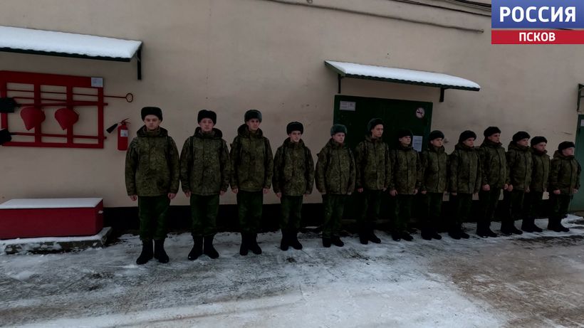 Псковские призывники отправились защищать границу в Ленинградскую область Псковские призывники отправились защищать границу в Ленинградскую область