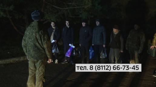Еще одна группа контрактников отправилась сегодня из Пскова в зону специальной военной операции