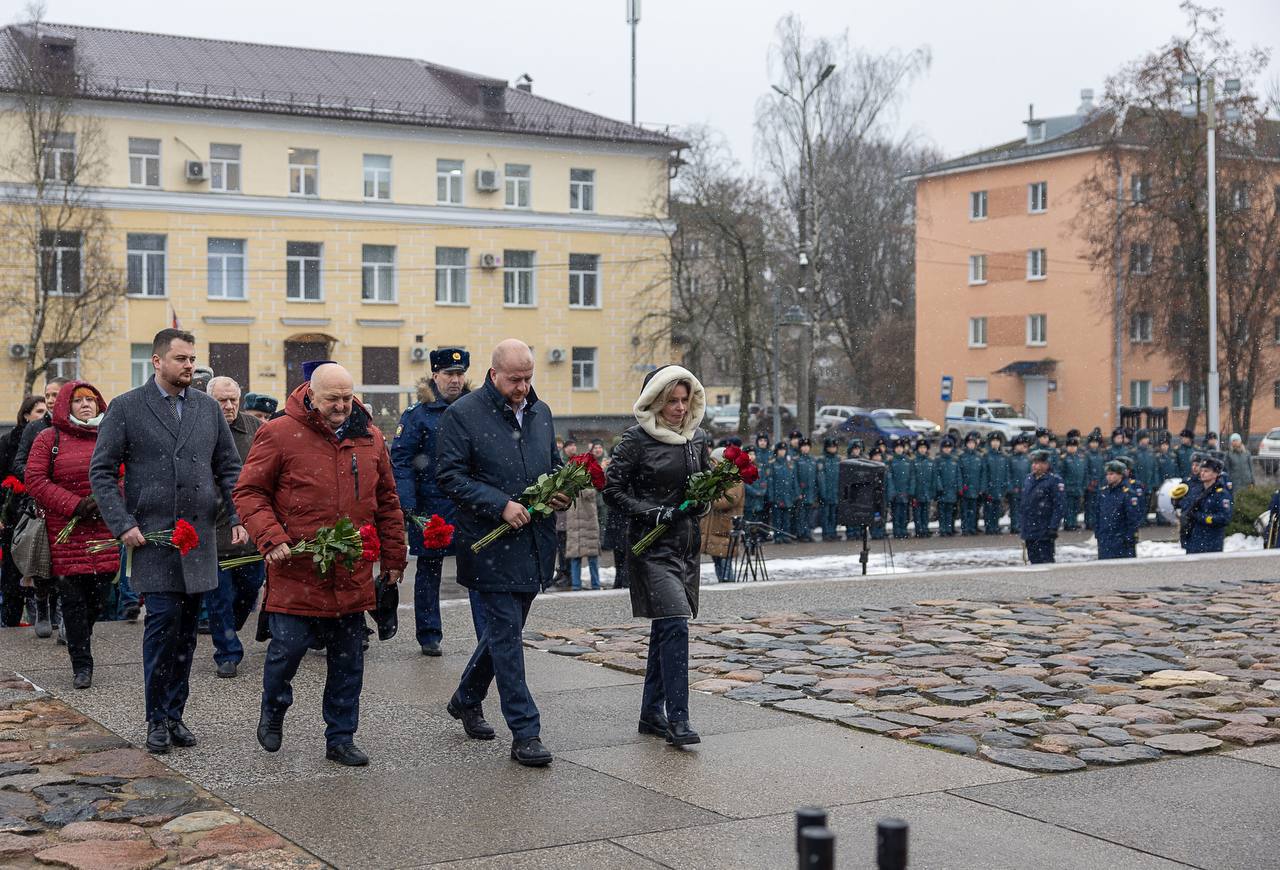 Елкин Борис: Сегодня мы чтим память безымянных героев в День Неизвестного Солдата Елкин Борис: Сегодня мы чтим память безымянных героев в День Неизвестного Солдата