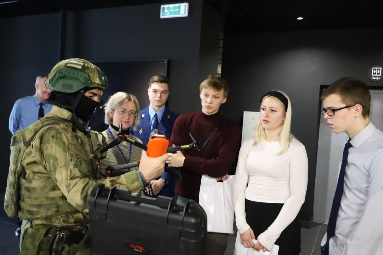 Практика вместо теории: от детектора лжи до огневого рубежа Практика вместо теории: от детектора лжи до огневого рубежа