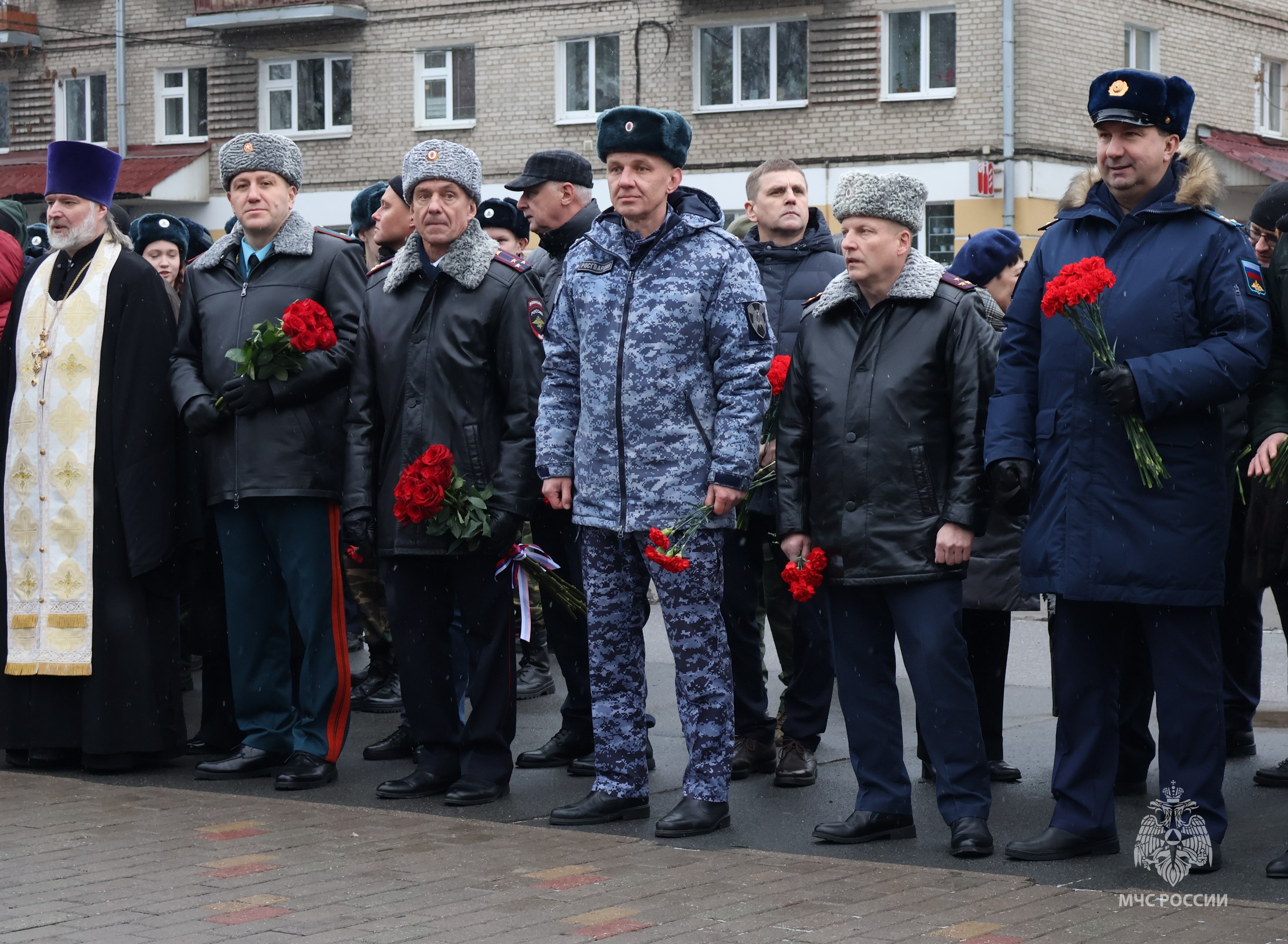 В Пскове состоялось торжественное мероприятие у Могилы Неизвестного Солдата