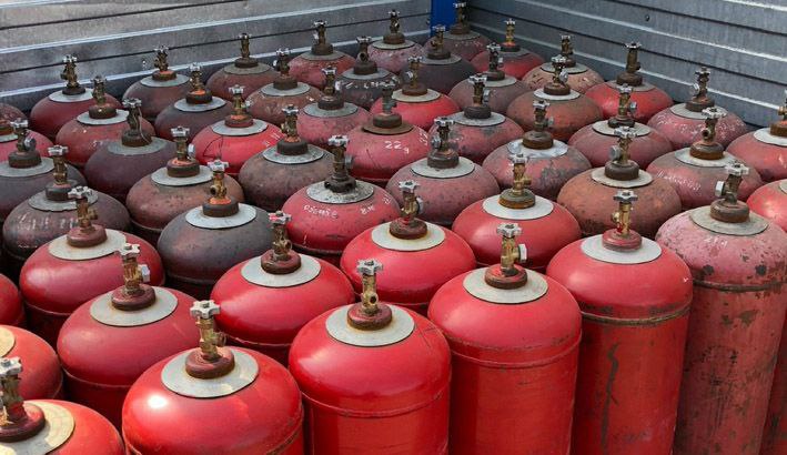 Губернатор Псковской области Михаил Ведерников про поставки баллонного газа: «Как и прежде, правительство области будет компенсировать разницу. По заверениям руководителя компании никаких изменений не будет. Все, кто получал...