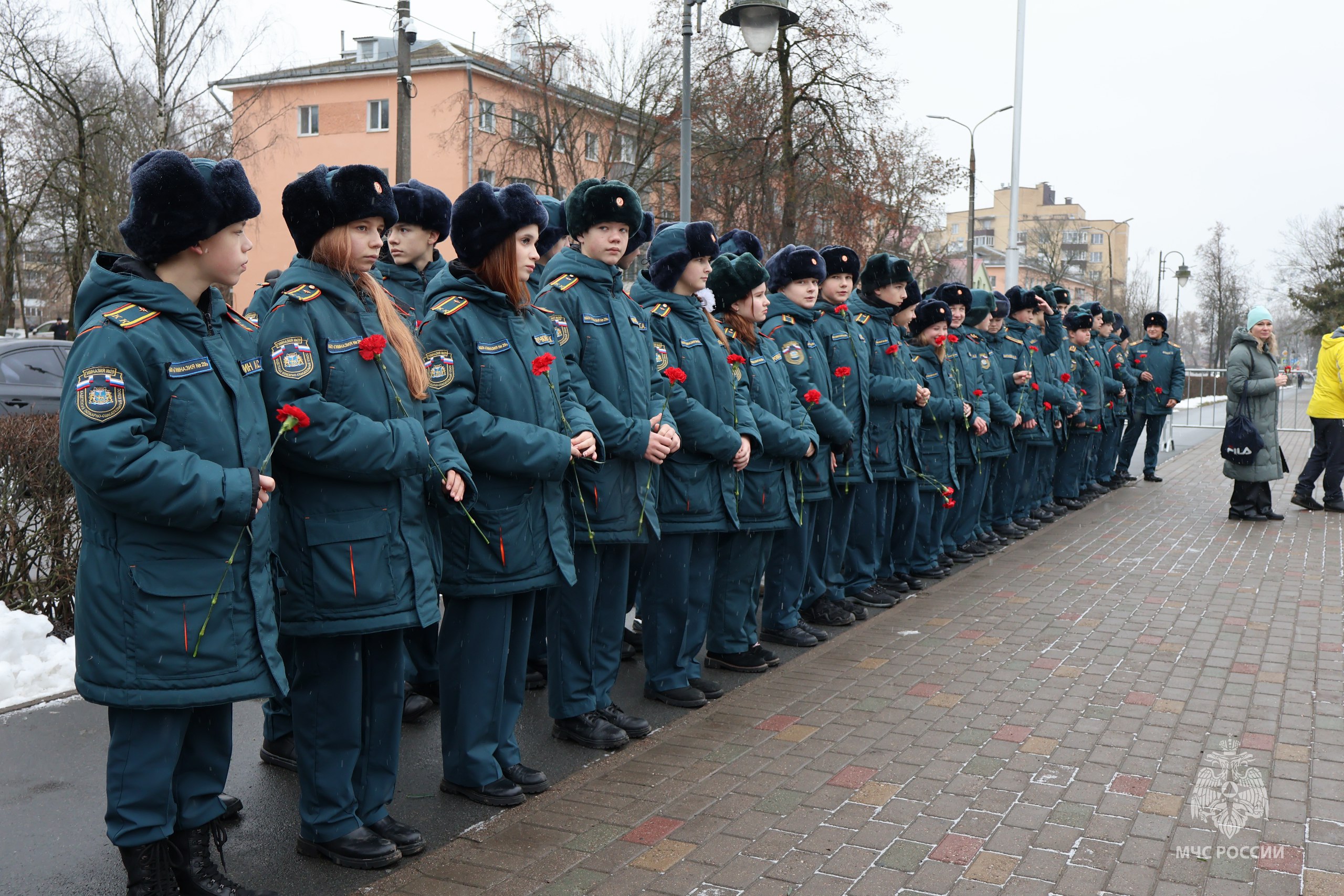 В Пскове состоялось торжественное мероприятие у Могилы Неизвестного Солдата В Пскове состоялось торжественное мероприятие у Могилы Неизвестного Солдата