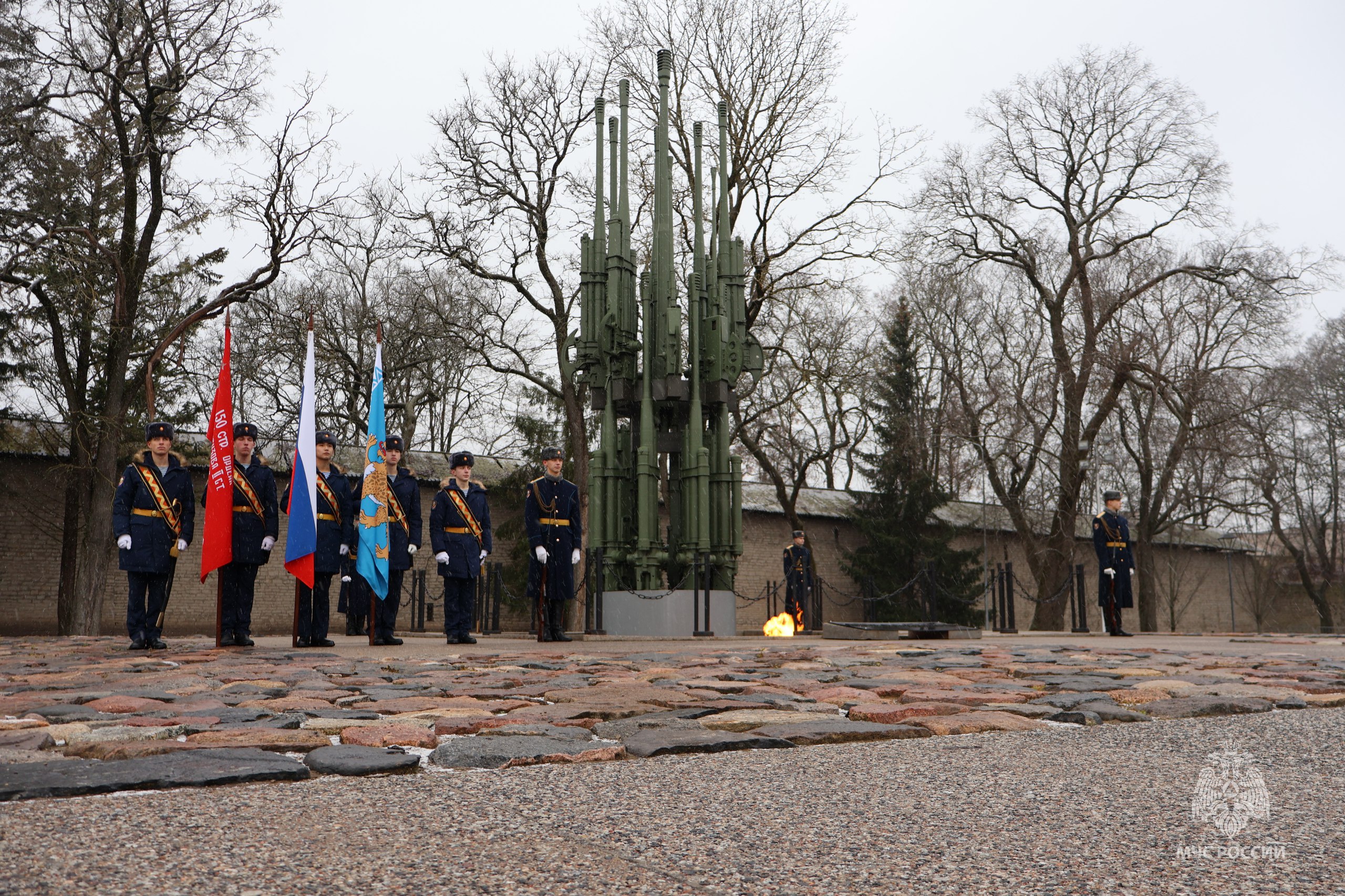 В Пскове состоялось торжественное мероприятие у Могилы Неизвестного Солдата В Пскове состоялось торжественное мероприятие у Могилы Неизвестного Солдата
