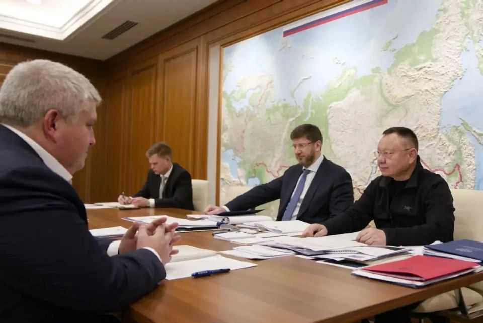 В Минстрое России обсудили строительство передовых общеобразовательных организаций и реализацию пилотного проекта в Новгородской области В Минстрое России обсудили строительство передовых общеобразовательных организаций и реализацию пилотного проекта в Новгородской области