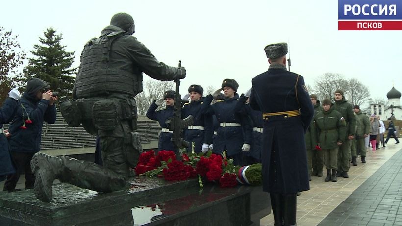 В День Героев Отечества в Выбутах почтили память участников спецоперации В День Героев Отечества в Выбутах почтили память участников спецоперации