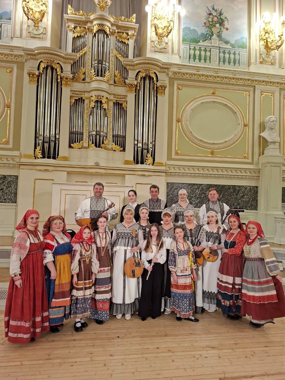 Псковские творческие коллективы стали участниками II Международного фестиваля «Мир классического романса» Псковские творческие коллективы стали участниками II Международного фестиваля «Мир классического романса»