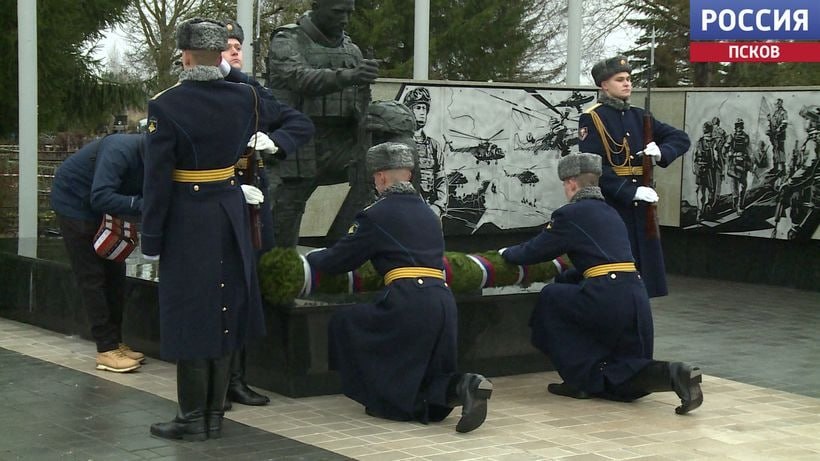 В День Героев Отечества в Выбутах почтили память участников спецоперации В День Героев Отечества в Выбутах почтили память участников спецоперации