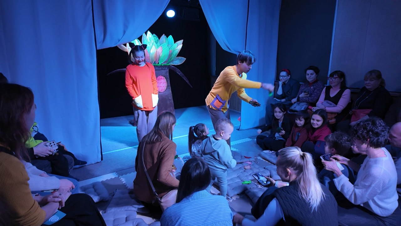 Сегодня в Пскове начался фестиваль для самых маленьких театралов - "Кроха-фест" Сегодня в Пскове начался фестиваль для самых маленьких театралов - "Кроха-фест"