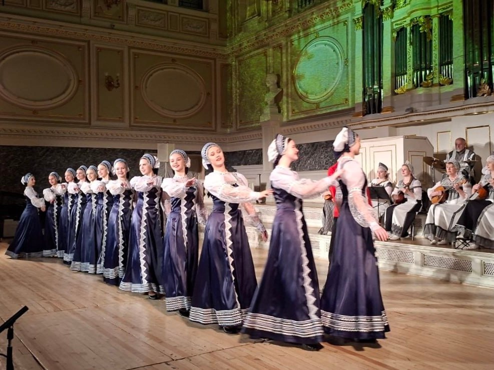 Псковские творческие коллективы стали участниками II Международного фестиваля «Мир классического романса» Псковские творческие коллективы стали участниками II Международного фестиваля «Мир классического романса»