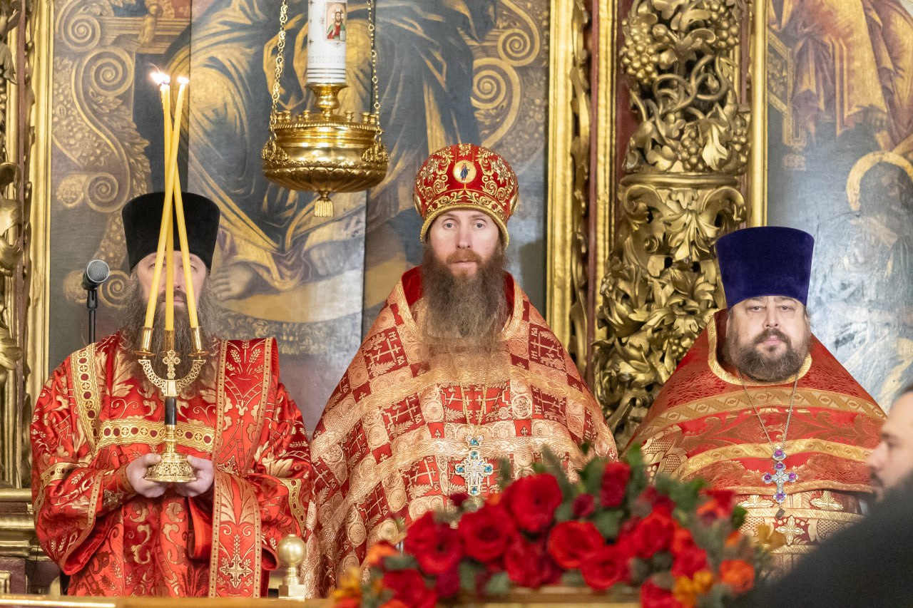 Ковчег с частицей мощей Георгия Победоносца прибыл в Псков Ковчег с частицей мощей Георгия Победоносца прибыл в Псков