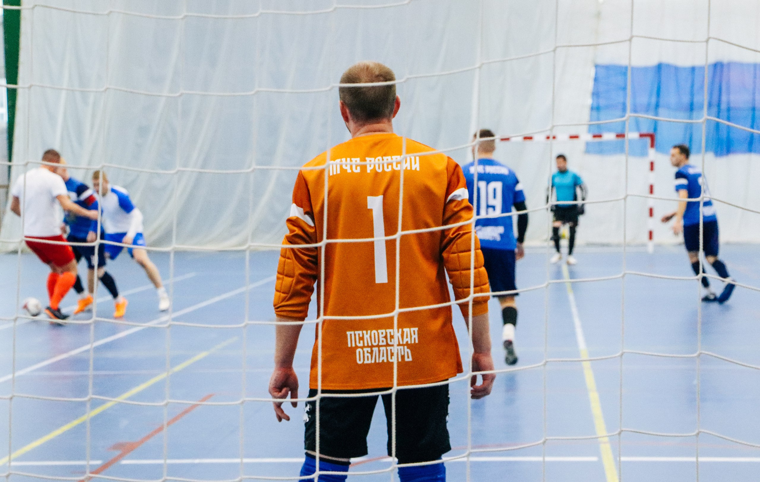 Всемирный день футбола. Каждый год 10 декабря мир отмечает особый день, посвящённый футболу — спорту, который объединяет людей разных возрастов и профессий Всемирный день футбола. Каждый год 10 декабря мир отмечает особый день, посвящённый футболу — спорту, который объединяет людей разных возрастов и профессий