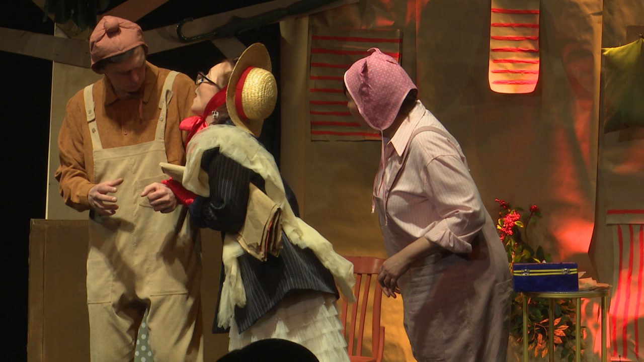 "Кроха-фест" продолжается и сегодня его пространство расширилось до спектаклей на Малой и Большой сценах Пушкинского театра "Кроха-фест" продолжается и сегодня его пространство расширилось до спектаклей на Малой и Большой сценах Пушкинского театра