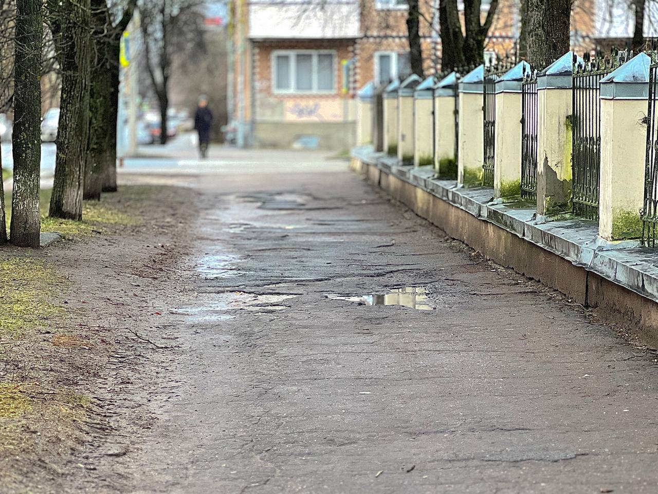 Елкин Борис: 6 Вместе с депутатом Псковской городской Думы Евгением Васильевым побывал в округе №6, чтобы на месте оценить выполненные работы и обсудить с жителями вопросы, которые требуют нашего внимания Елкин Борис: 6 Вместе с депутатом Псковской городской Думы Евгением Васильевым побывал в округе №6, чтобы на месте оценить выполненные работы и обсудить с жителями вопросы, которые требуют нашего внимания