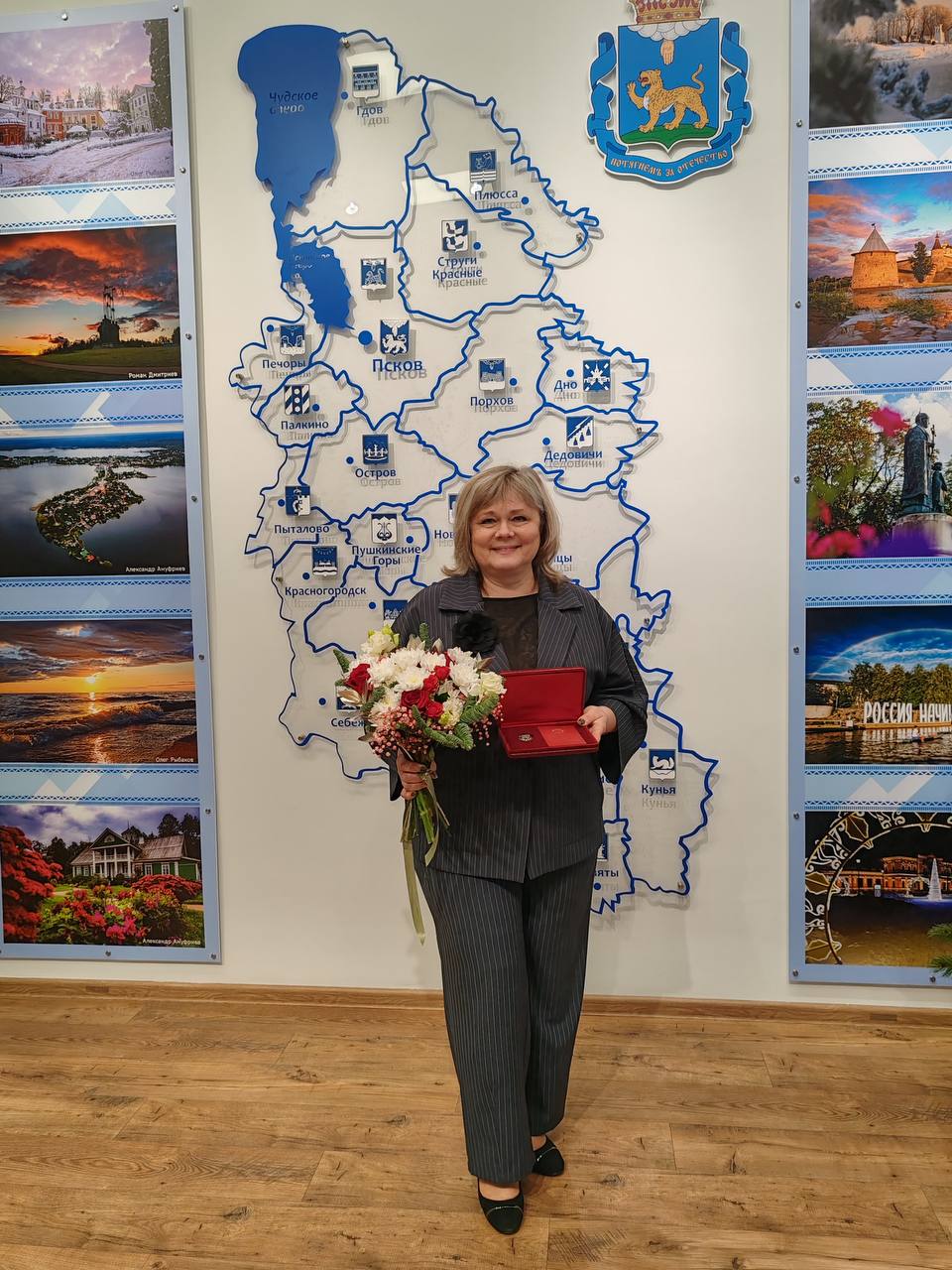 Губернатор Псковской области Михаил Ведерников 16 декабря вручил государственные и региональные награды