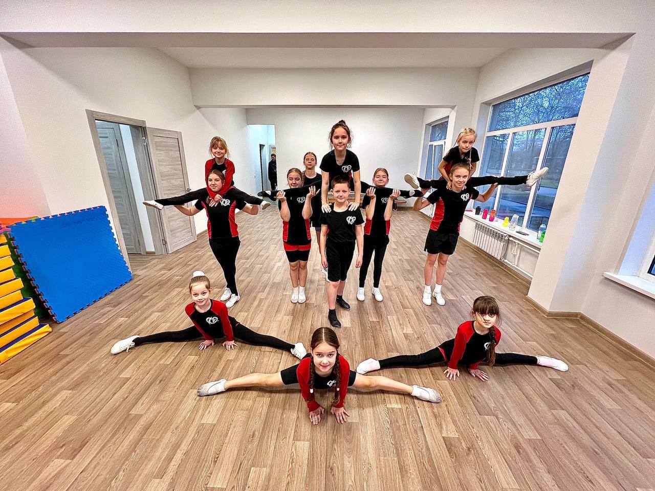 Елкин Борис: Воспитанники центра «Юность» начинают новый этап тренировок в обновлённых, современных стенах зала на улице Петровской