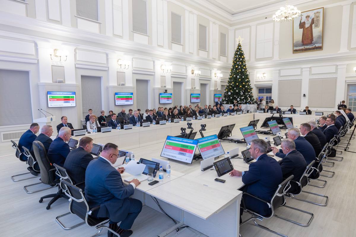 Елкин Борис: Перед принятием бюджета Псковской области на 2026 год Губернатор Михаил Ведерников выступил с бюджетным посланием Елкин Борис: Перед принятием бюджета Псковской области на 2026 год Губернатор Михаил Ведерников выступил с бюджетным посланием