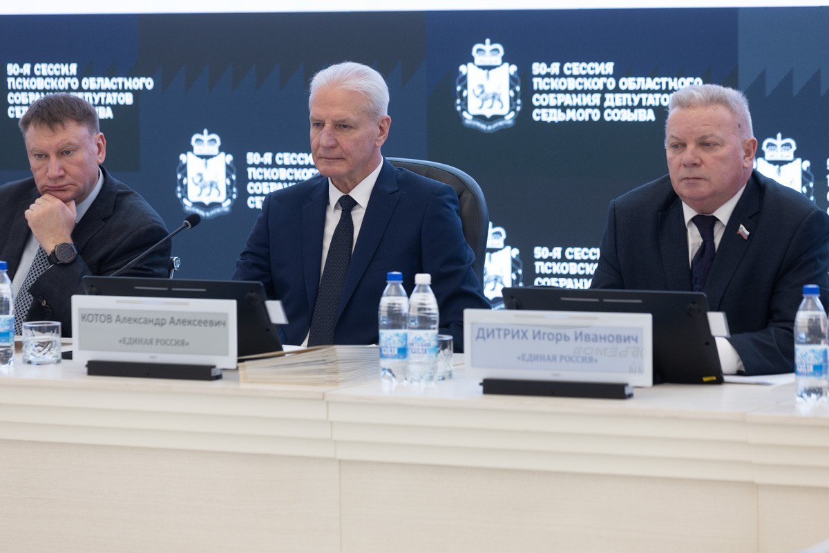 Педагогические работники, которые подготовили призеров и победителей регионального этапа Всероссийской олимпиады школьников, и сами обучающиеся будут получать поощрительные выплаты за свои успехи Педагогические работники, которые подготовили призеров и победителей регионального этапа Всероссийской олимпиады школьников, и сами обучающиеся будут получать поощрительные выплаты за свои успехи